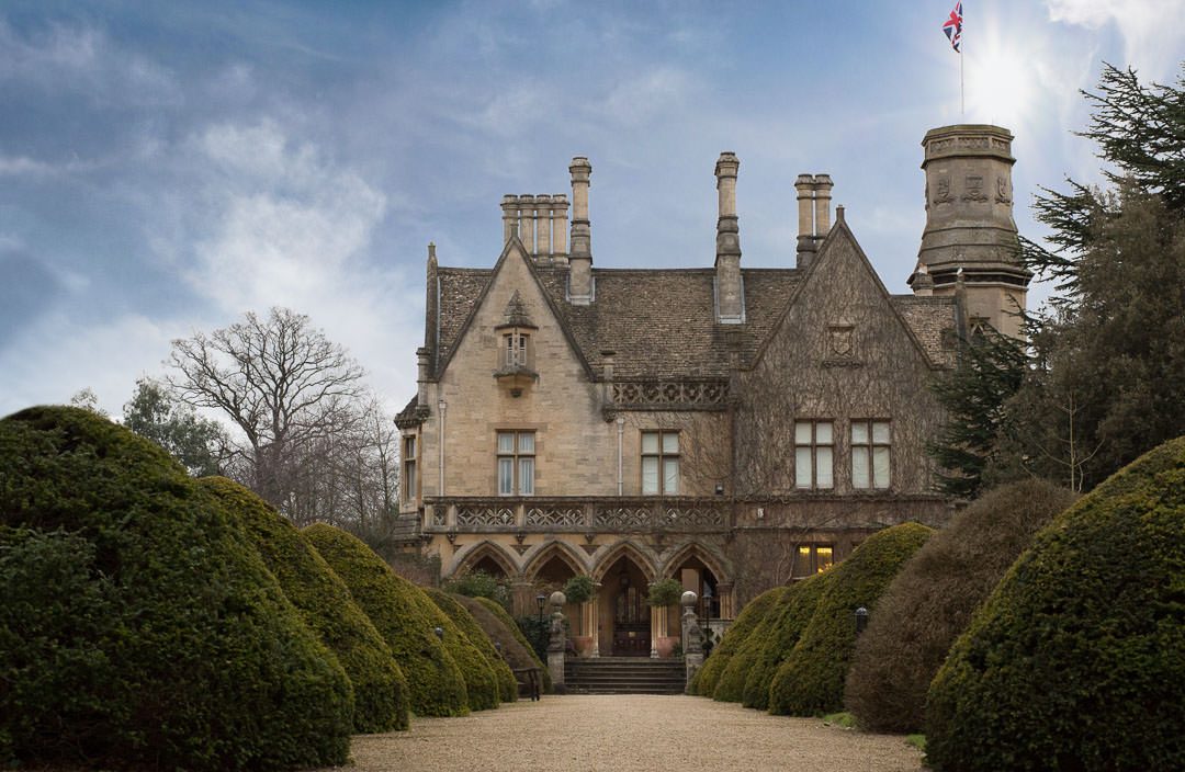 The Manor by the Lake, wedding venue near Cheltenham in Gloucestershire